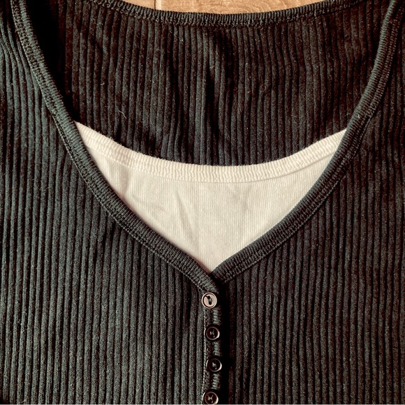 Faux ‘Two-Piece’ Henley - Picture 3 of 3